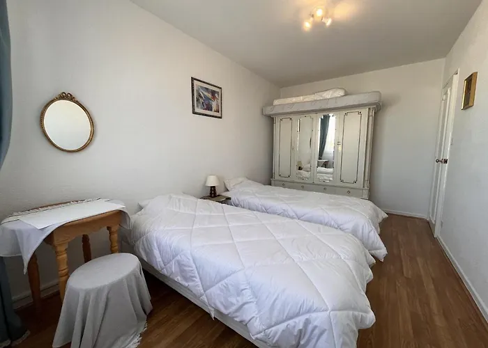 2 Chambres, Centre Les Sables-d'olonne, Balcon, Wifi - Fr-1-197-143